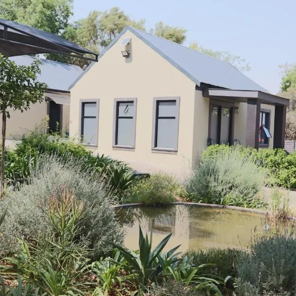 Febe-Mari Guesthouse, hotel a Zeerust