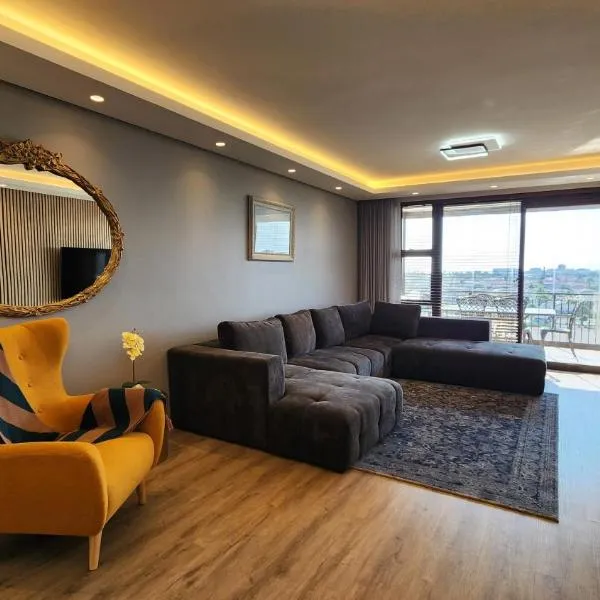 Capri 504, Island Club, Century City, hotel in Cape Town