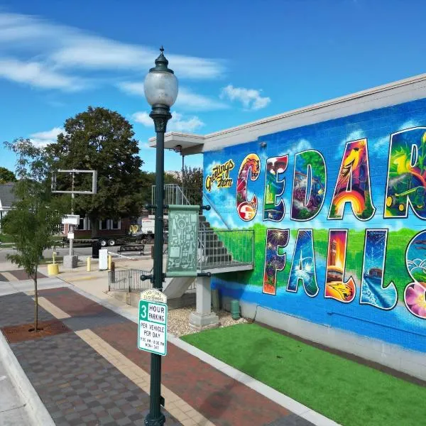 Lindell Motor Lodge - Downtown Cedar Falls Studio With Free Gated Parking!, hotell sihtkohas Cedar Falls