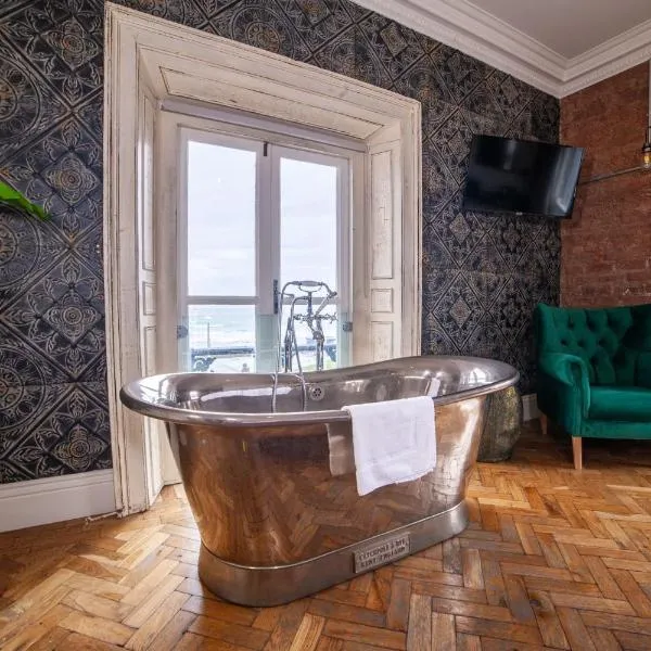 The Palm, hotell sihtkohas Bray