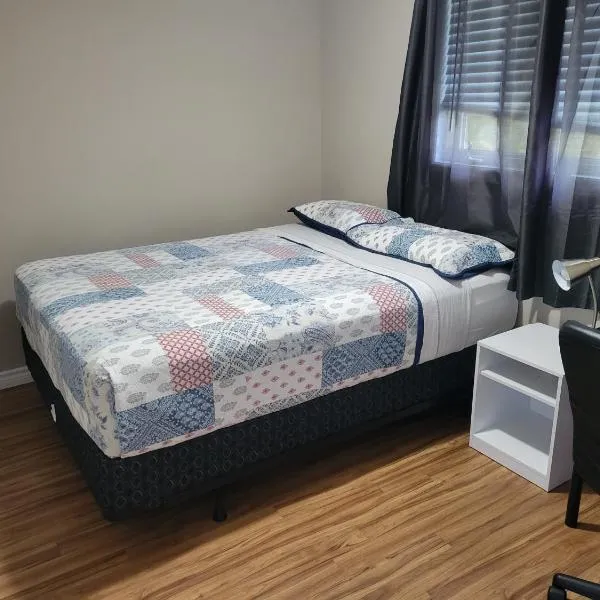 Comfy Rooms Stay - Unit 1, hotel in Kingston