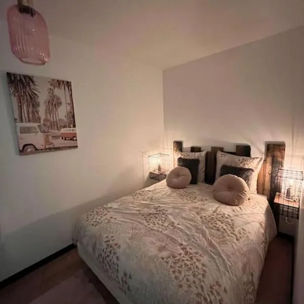 Atelier du spa jacuzzi illimité proche du mont saint Michel, hôtel à Avranches