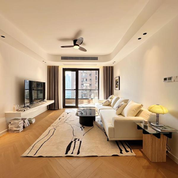 Eastern Hub - Bund Branch Yongye house Designer Deluxe Three bedrooms nice view, Шанхай