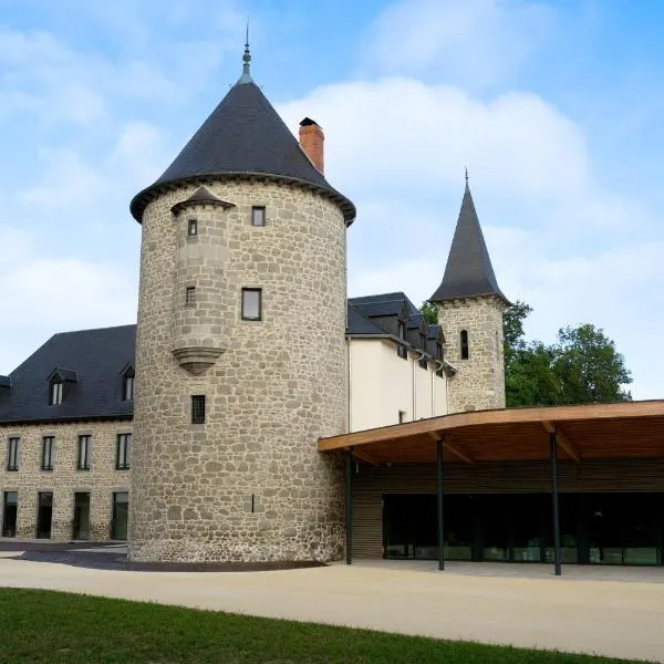 Château du Theil, hotel en Ussel