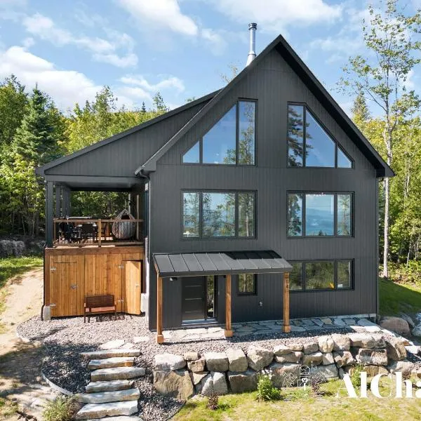 Shack saison - vue sur le fleuve avec spa, hotel in Petite-Rivière-Saint-François
