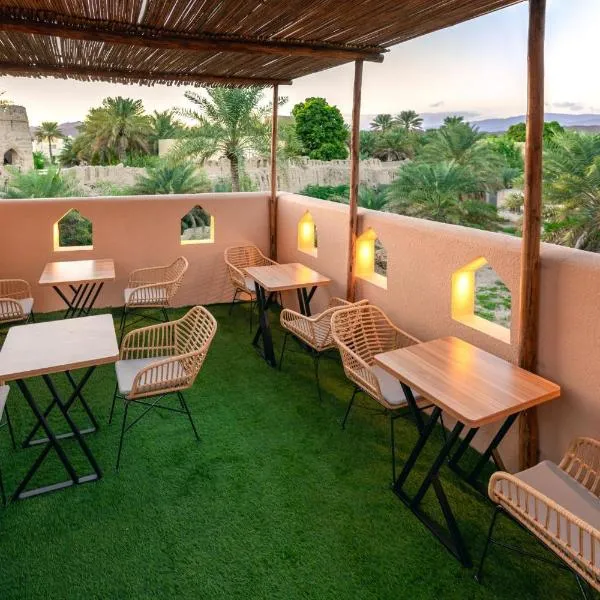 Manazil Inn نزل المنازل, viešbutis mieste Nizva