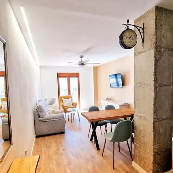 Céntrico y amplio piso en Béjar, Hotel in Béjar