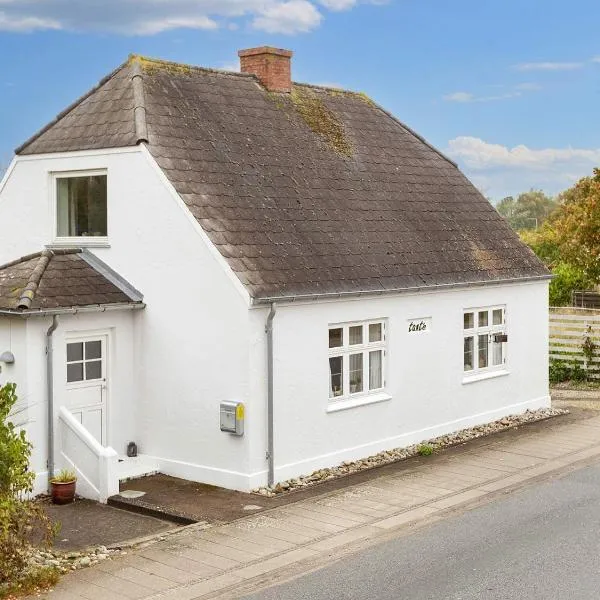 6 person holiday home in Læsø-By Traum, hotel en Læsø