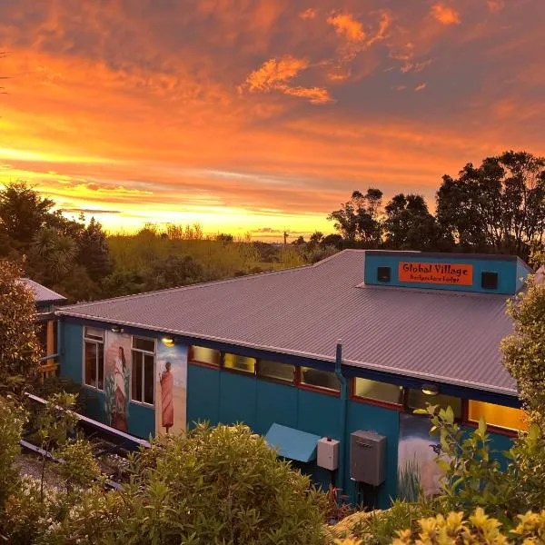 Global Village Travellers Lodge, hotel in Greymouth