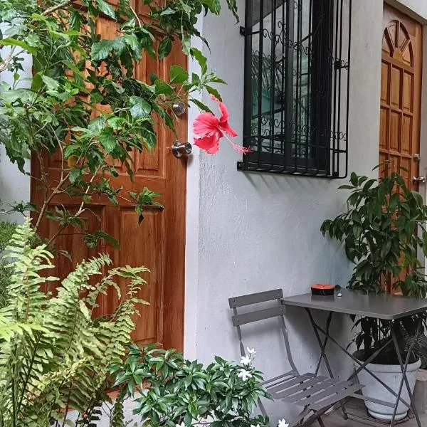 Susing Seaside Guesthouse、モアルボアルのホテル