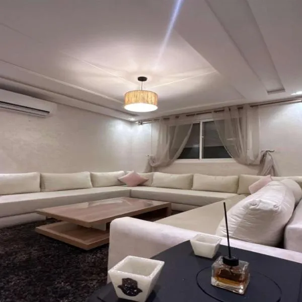 Jolie appartement à Ifrane calme et spacieux, hotel en Ifrane