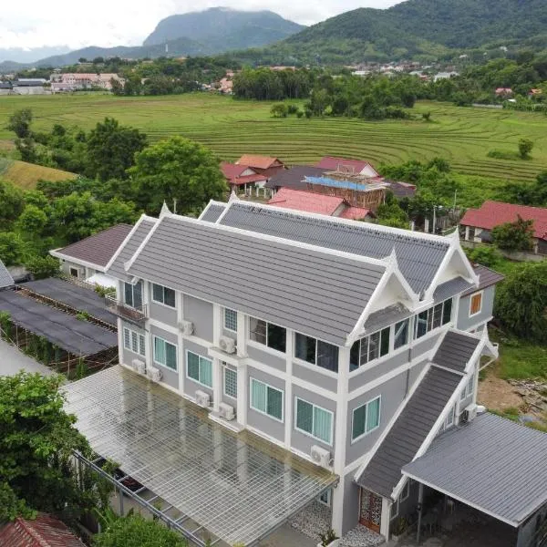 Garden House Rice Field and Mountain View, hotel in Luang Prabang
