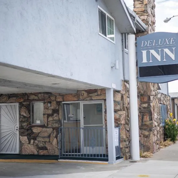 Deluxe Inn, hotel in Hayward