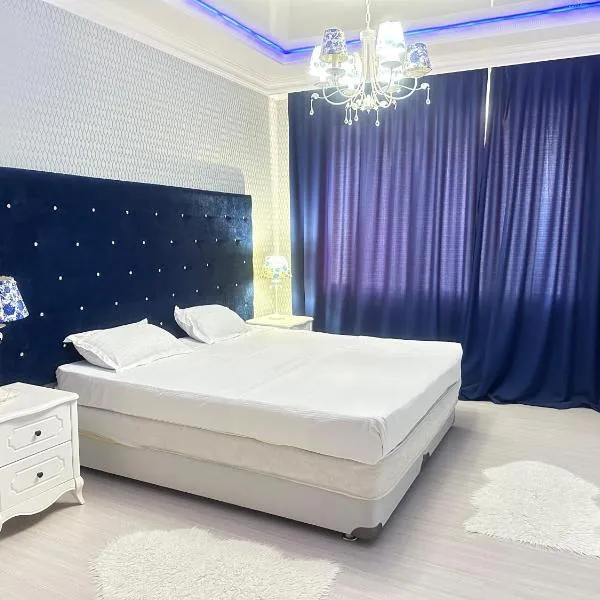 Апартаменты 2 комнатная возле теннисного центра, Hotel in Aqtöbe