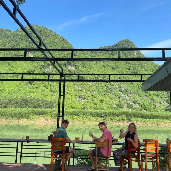 Little Rock Homestay, hotel in Phong Nha