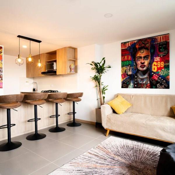 Amazing cozy & new flat 3 bedrooms in Medellin best location, Медельин