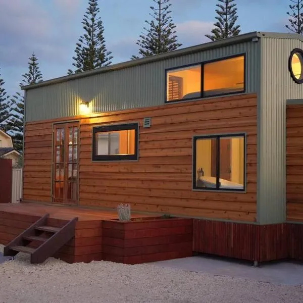 Folktales Rest - Tiny House Unique Stay, hotel in Esperance