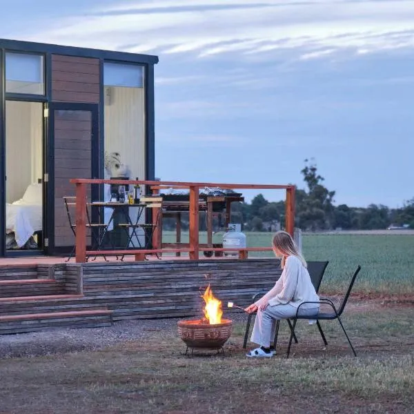 The Gums Cottage by Tiny Away, hotel en Hallett
