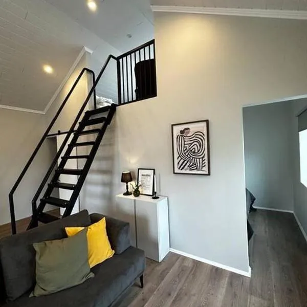 Brim Guesthouse, with ocean view, hotel u gradu Sejdaurkroukir