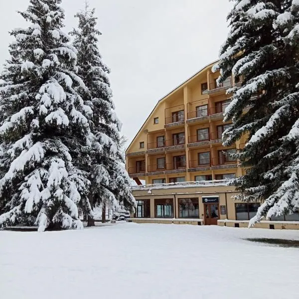 Apartamentos SNÖ Edelweiss، فندق في سيرلير