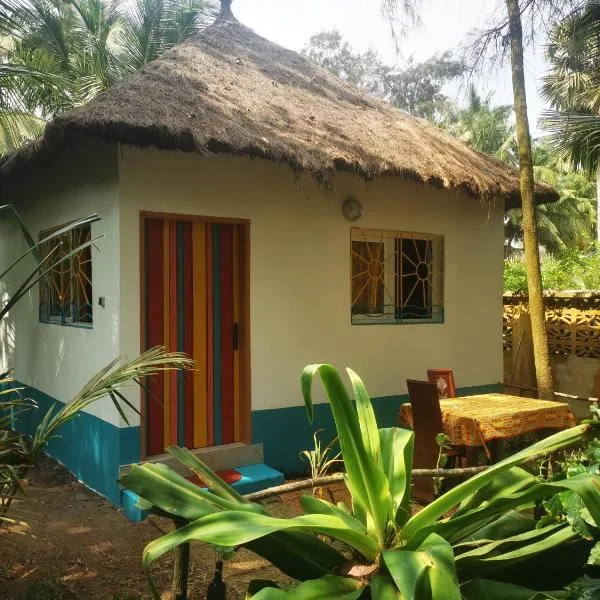 Bungalow accés direct plage privée "Plage tropicale Chez Jack et Régine", hotel in Grand-Bassam