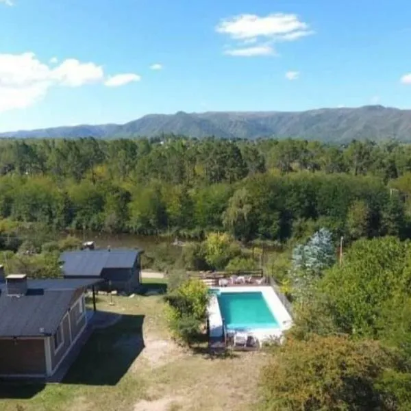 Cabañas Ojos de Cielo, hôtel à Santa Rosa de Calamuchita