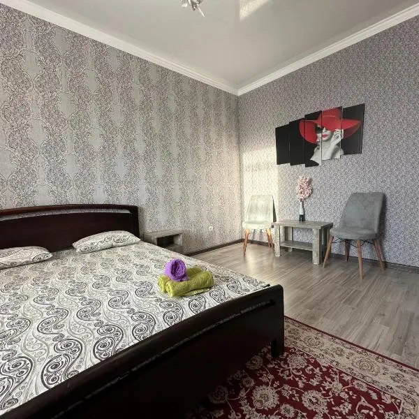 Студия возле теннисного центра, ξενοδοχείο σε Ακτομπέ