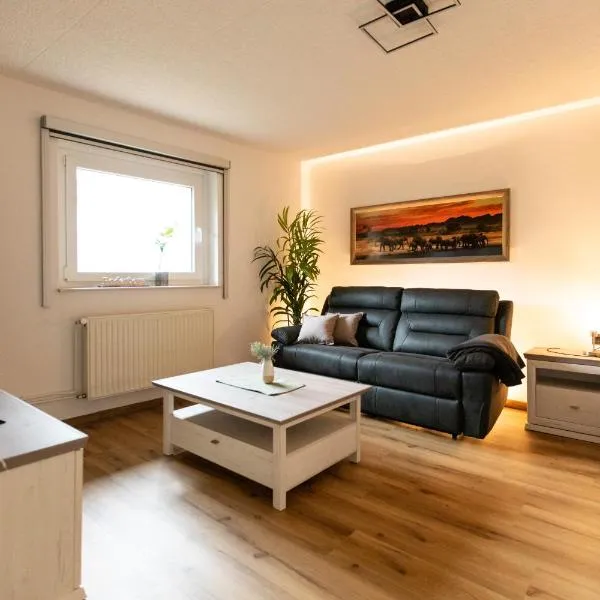 Apartment am Rande der City in Gartenlage, Highspeed WLAN, komfortabel, ξενοδοχείο στο Πάντερμπορν