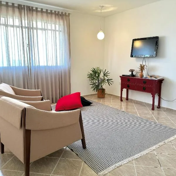 Maringá में, होटल Apartamento amplo e confortável 1