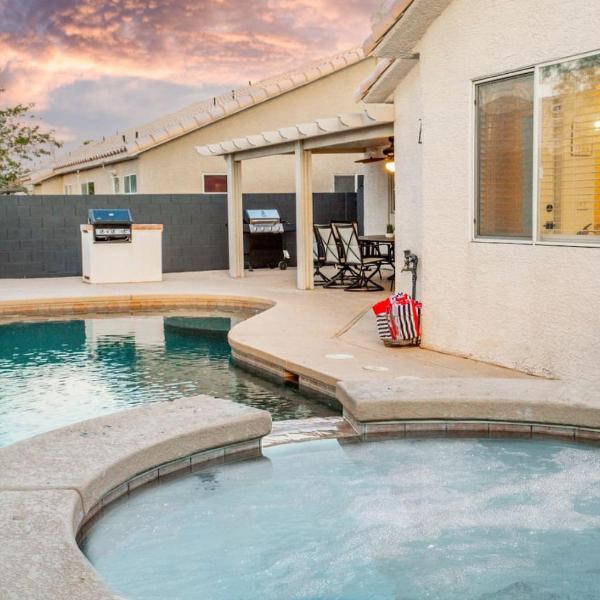 Modern 3BR Quiet Home with Pool, Las Vegas