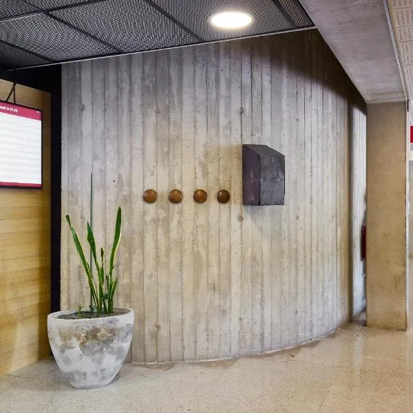 Hostel Linnasmäki, hotell Turus