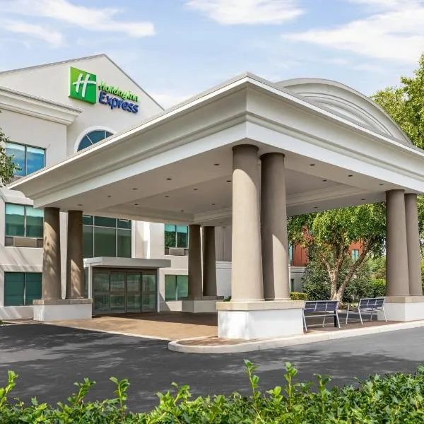 Holiday Inn Express Hotel & Suites Hagerstown by IHG, hotel u gradu Hagerstaun