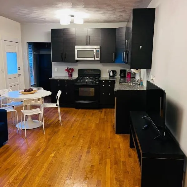 Renovated, 10 Min from the city, hotel in Boston