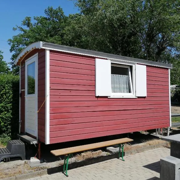 Schäferwagen Rotkelchen, hotel v destinaci Ratingen