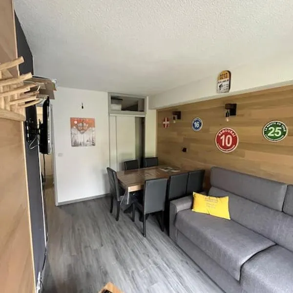 Appartement au pied des pistes, hotel in Saint-François-Longchamp