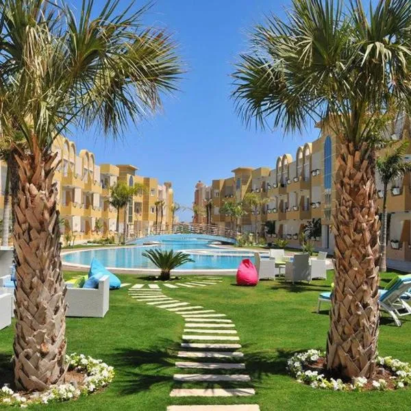 COSI STUDIO VUE Piscine au bord de la mer à Chott Meriem et dans un emplacement privilégié, hotel in Port El Kantaoui