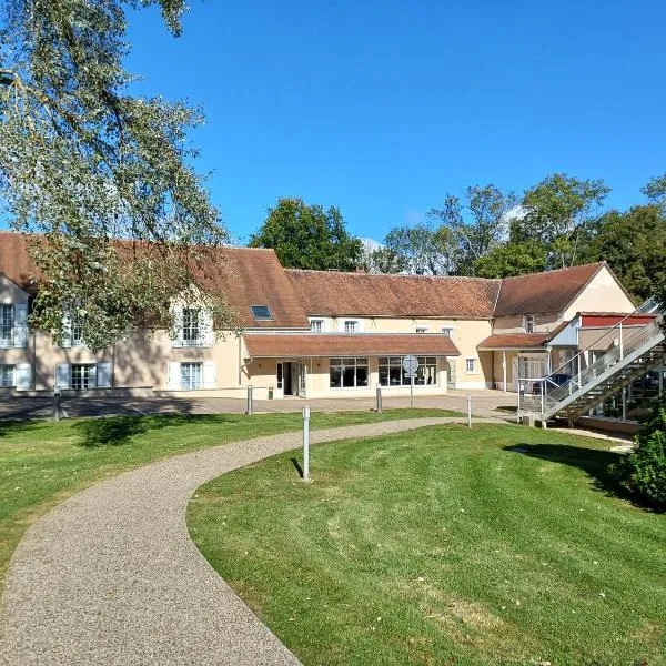 Logis Hôtel Restaurant Le Moulin de la Coudre, hótel í Venoy