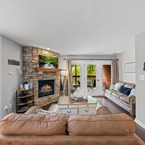 Treetop Bungalow, hotel v destinaci Pigeon Forge