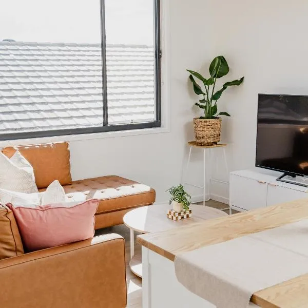 Entire Unit 11 kms to Gold coast Airport for family holidays 04 Beds 2 rooms, hotel in Terranora