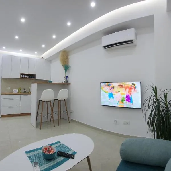 A2 Apartment, ξενοδοχείο στο Γκόστιβαρ