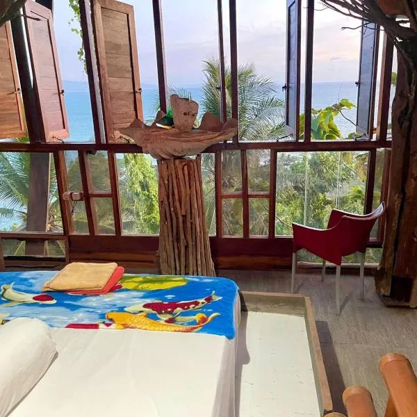 Karang Aji Beach Villa, hotel in Cisolok