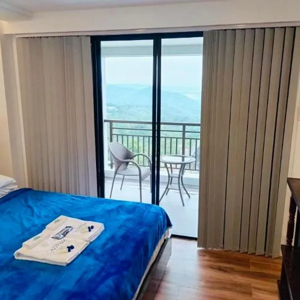 SkyMount Resort, מלון בטנאי