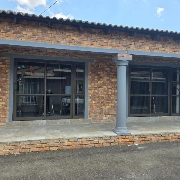 Piercy Guest House, hotel v destinaci Germiston