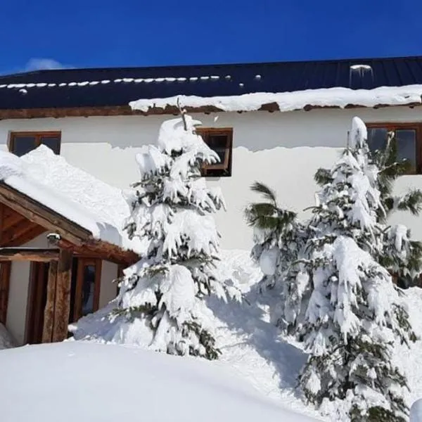 Maneco Hostel, hotel en Caviahue