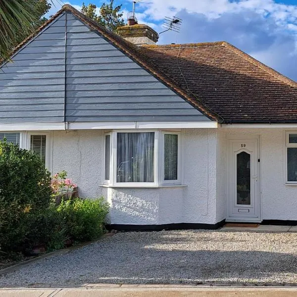 Seaside town bungalow Herne Bay Kent, hotel in Kent