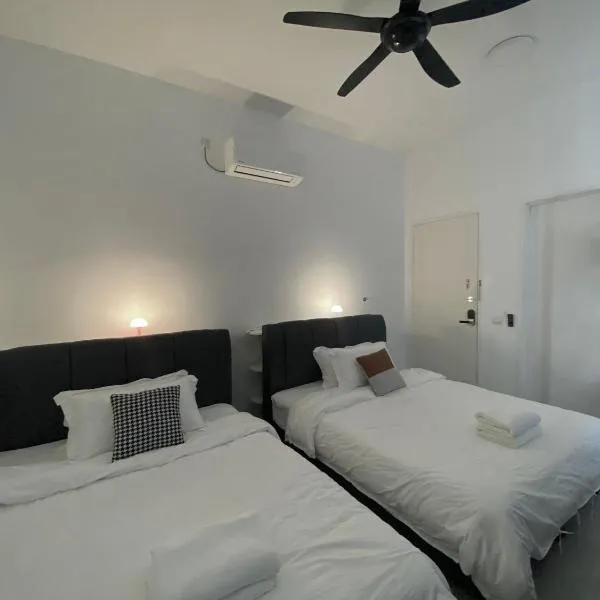 Bukit Indah - Room with Private Bathroom 1-4Pax、ジョホールバルのホテル