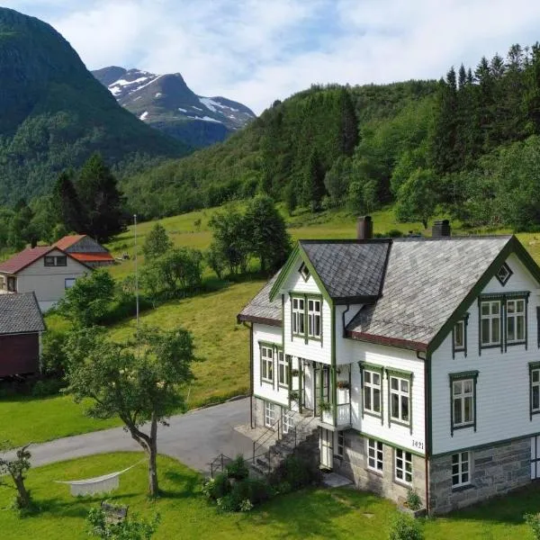 Monshaugen Home, hotel v destinaci Sykkylven