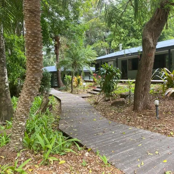 Koala Cabins Sunshine Coast, hotel in Mapleton
