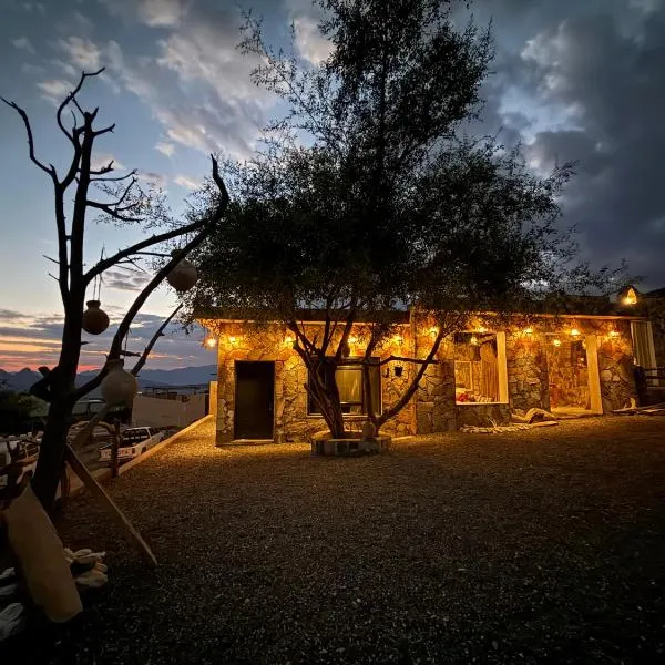 Balcony walk rest house Jabal shams, hotel in Sa‘ab Banī Khamīs
