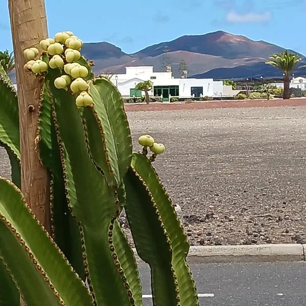 Casa Los Volcanes, Hotel in Uga